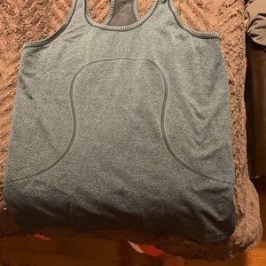 Lululemon racerback tank green size 10